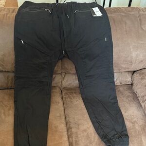 Akademiks Black Jogger Sweatpants